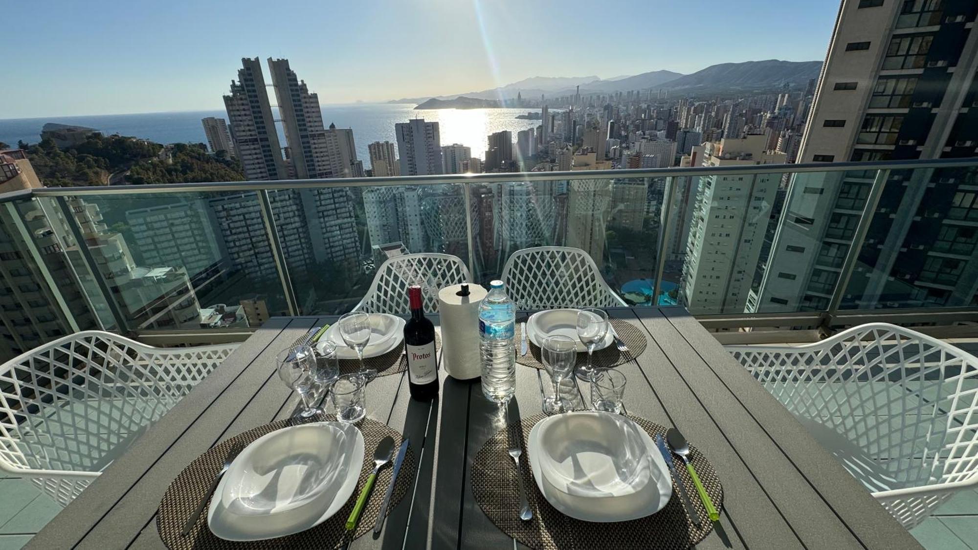 Highrise Apartment With Stunning Views From Private Balcony 85 Бенідорм Екстер'єр фото